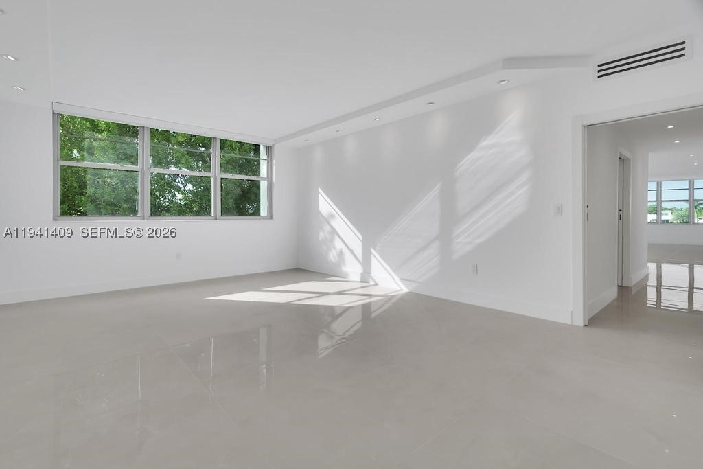 Miami Beach FL 33140 - A11941409