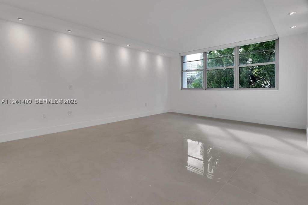 Miami Beach FL 33140 - A11941409