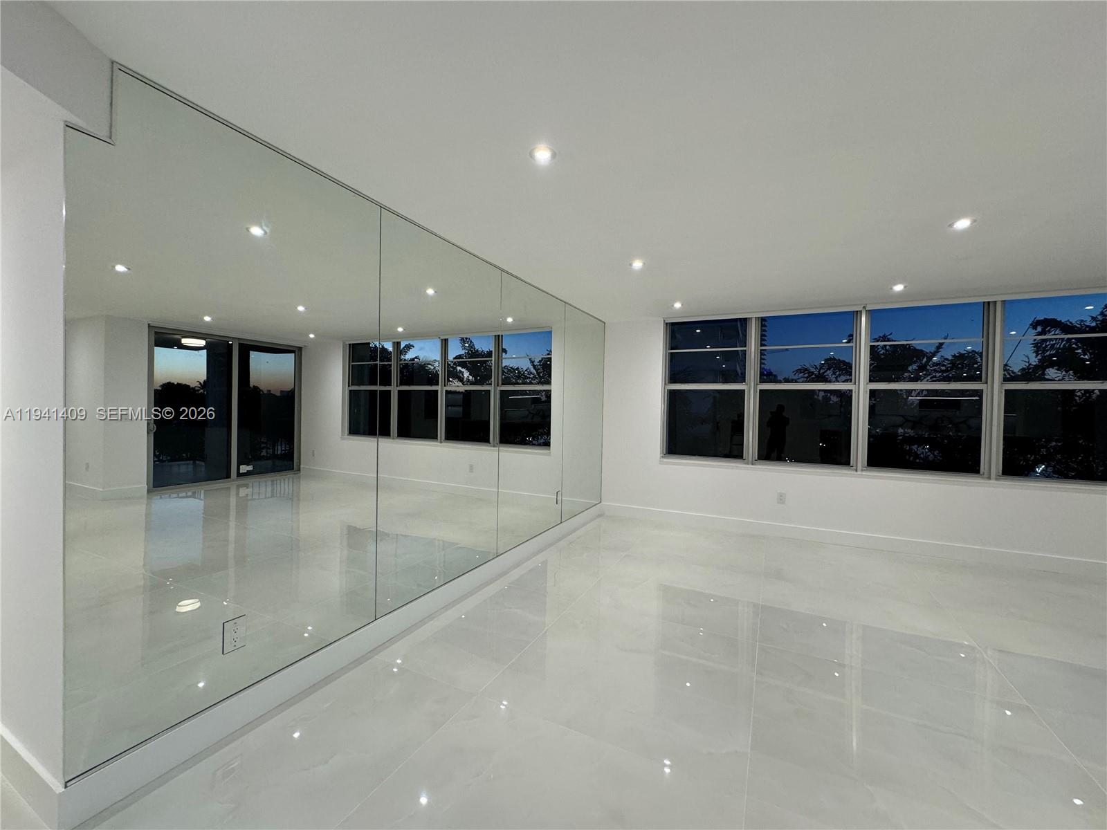 Miami Beach FL 33140 - A11941409