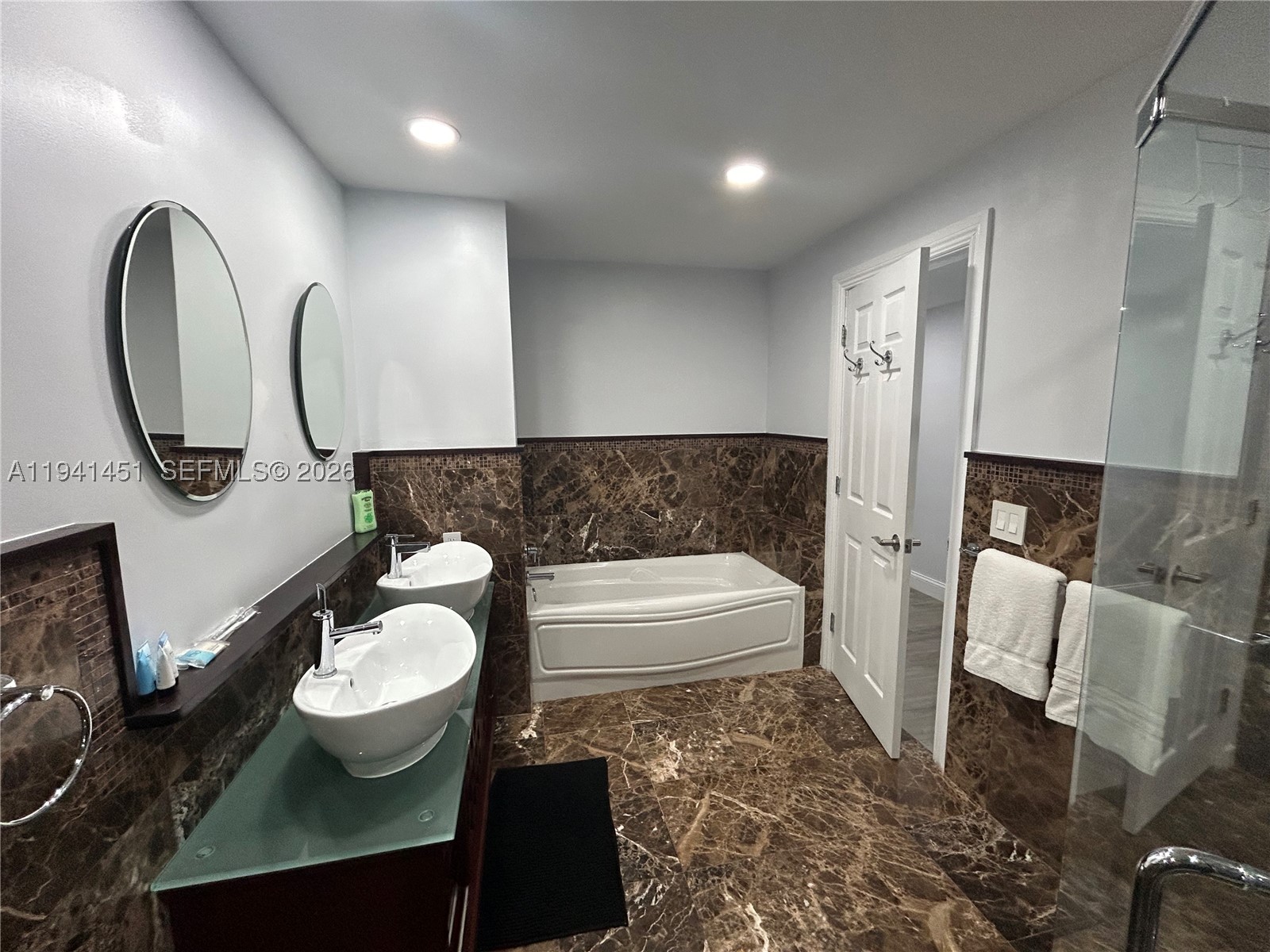 4001 S Ocean Dr #PH11, Hollywood FL 33019