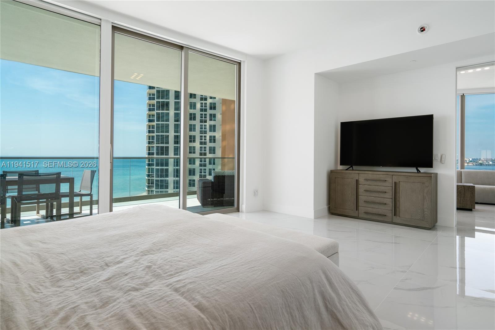 18975 Collins Ave #1104, Sunny Isles Beach FL 33160