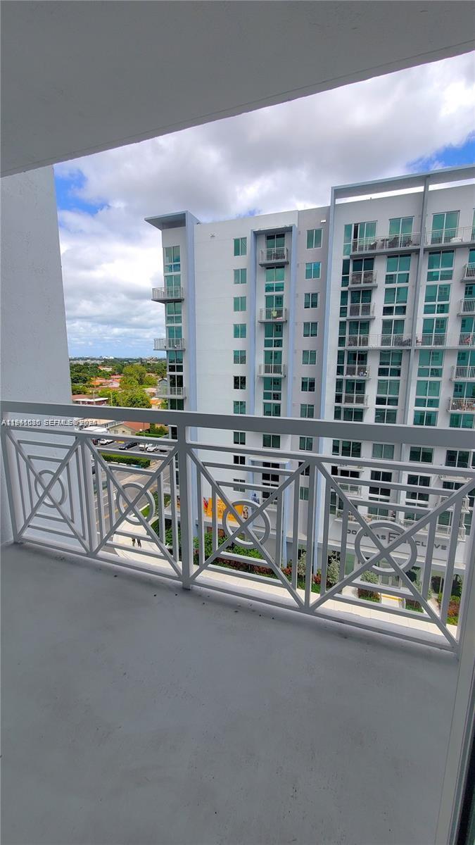 60 NW 37th Ave #806, Miami FL 33125