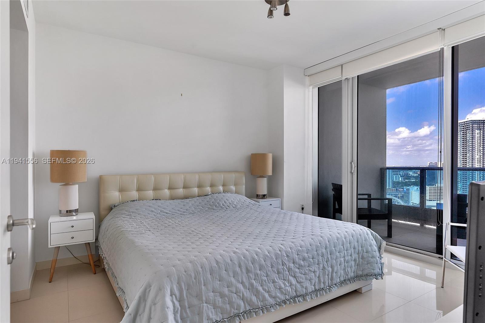 200 Biscayne Boulevard Way #3514, Miami FL 33131