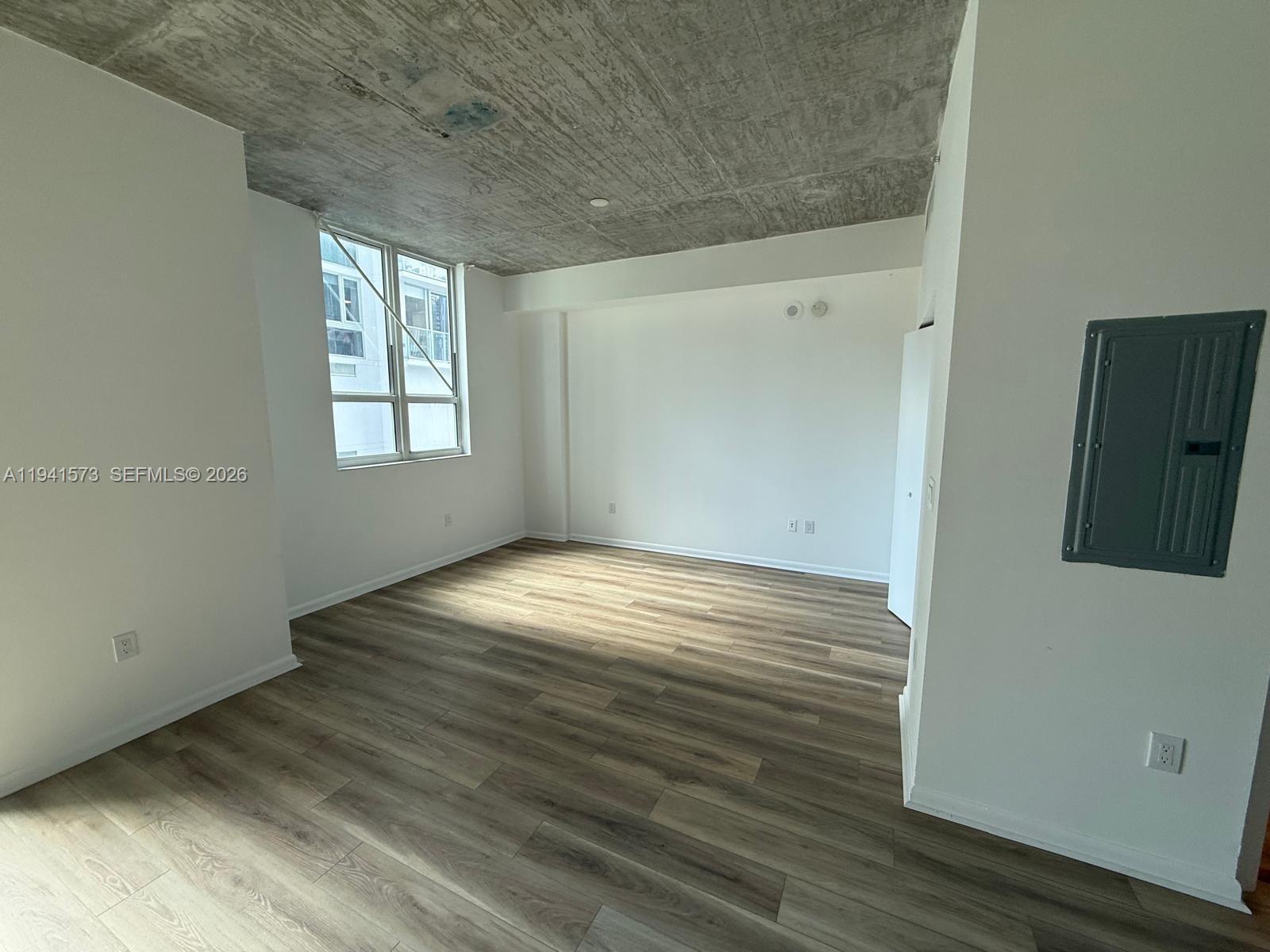 234 NE 3rd St #1408, Miami FL 33132