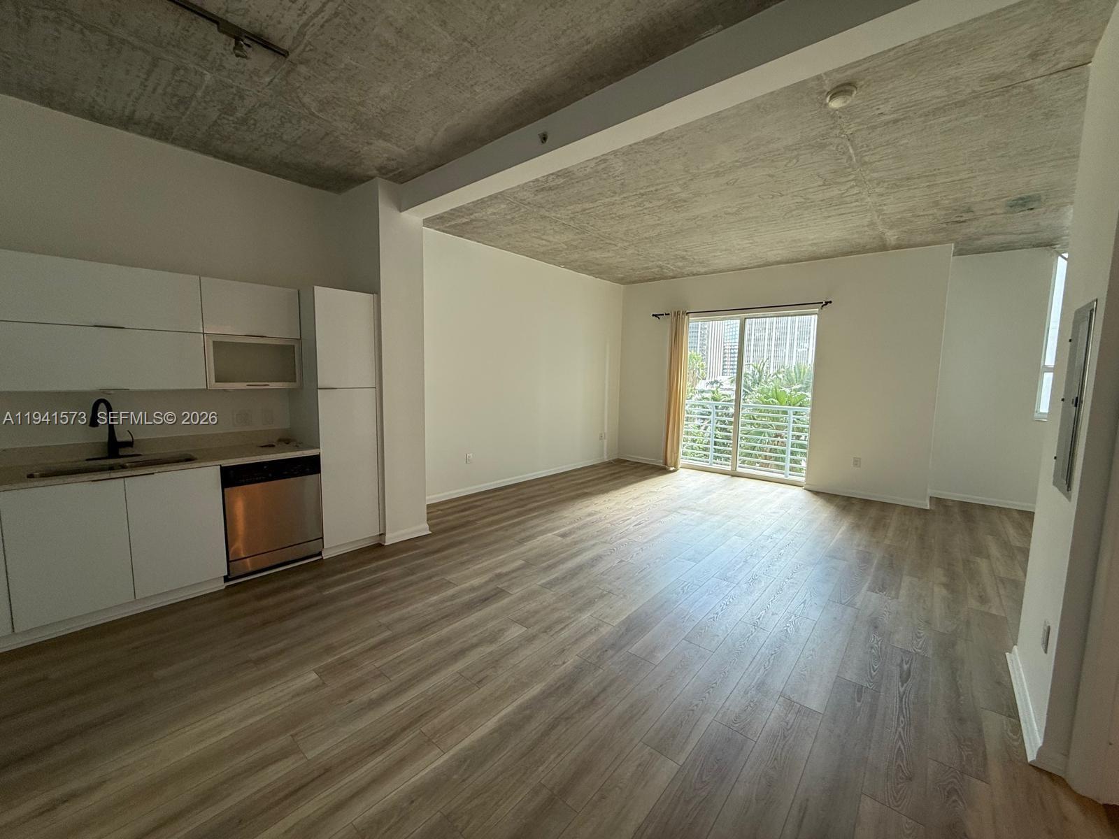 234 NE 3rd St #1408, Miami FL 33132