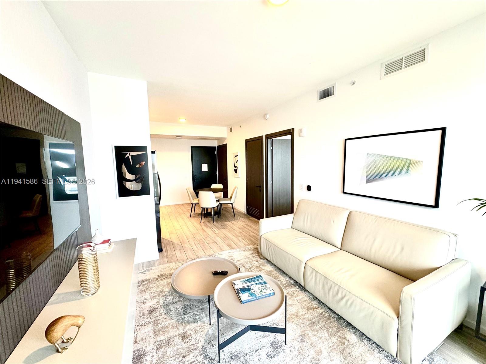 398 NE 5th St #1510, Miami FL 33132