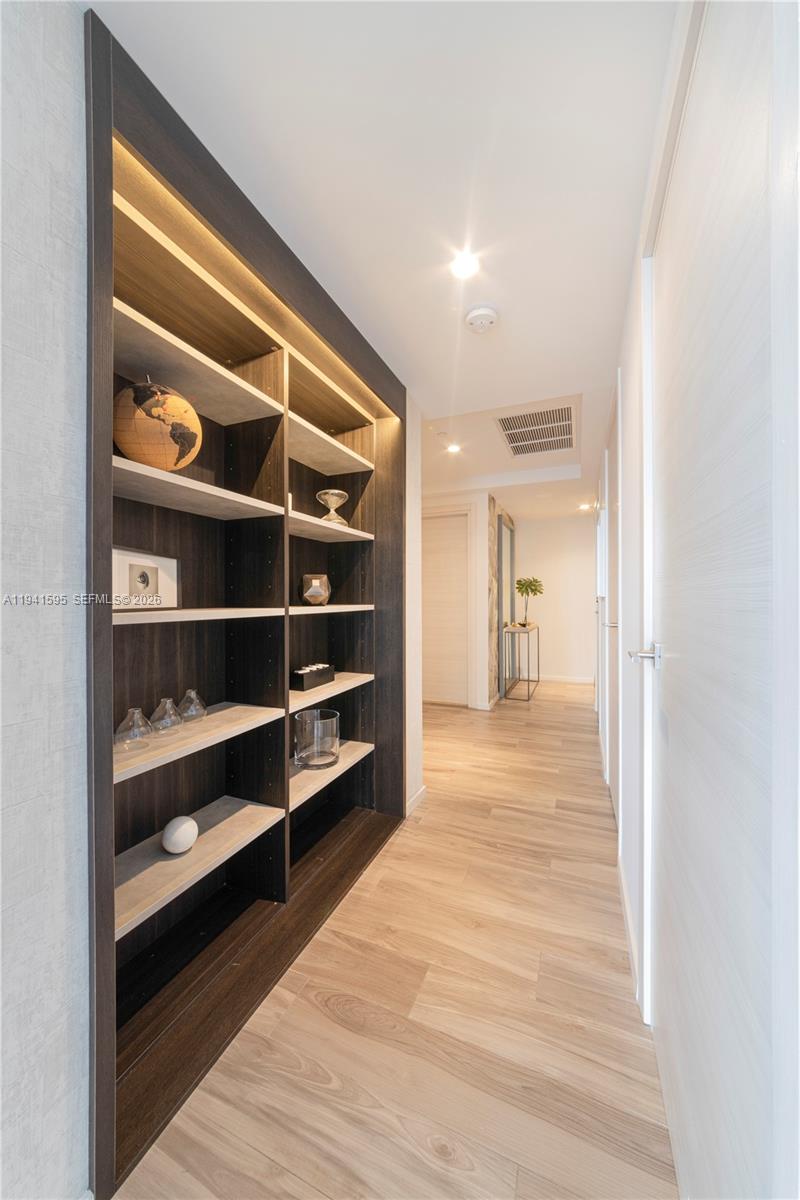 801 S Miami Ave #1209, Miami FL 33130