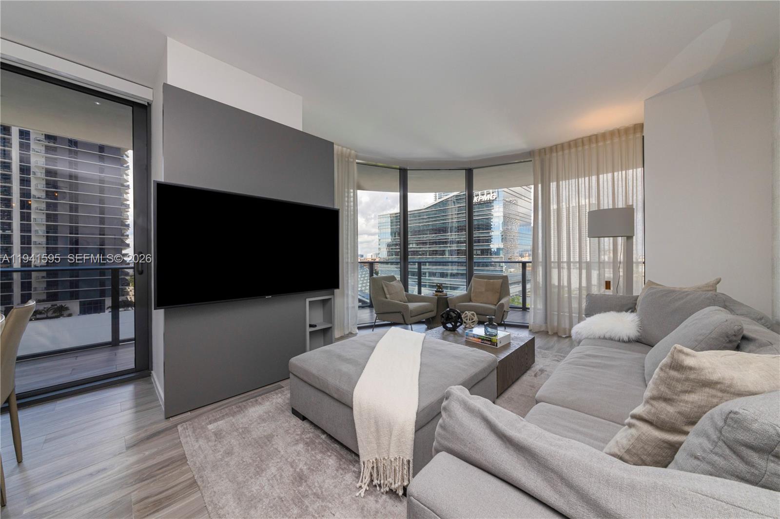 801 S Miami Ave #1209, Miami FL 33130