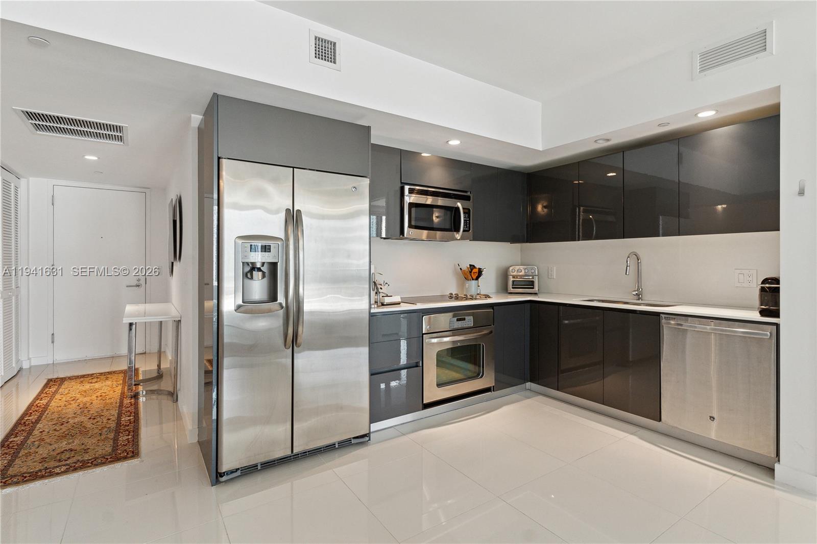 31 SE 6 #2007, Miami FL 33131