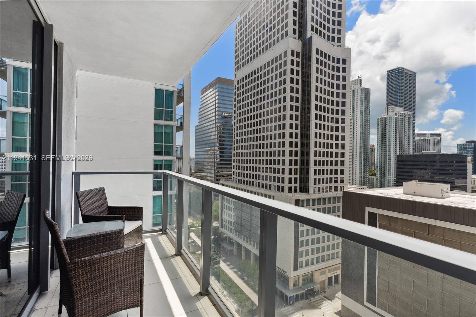 31 SE 6 #2007, Miami FL 33131
