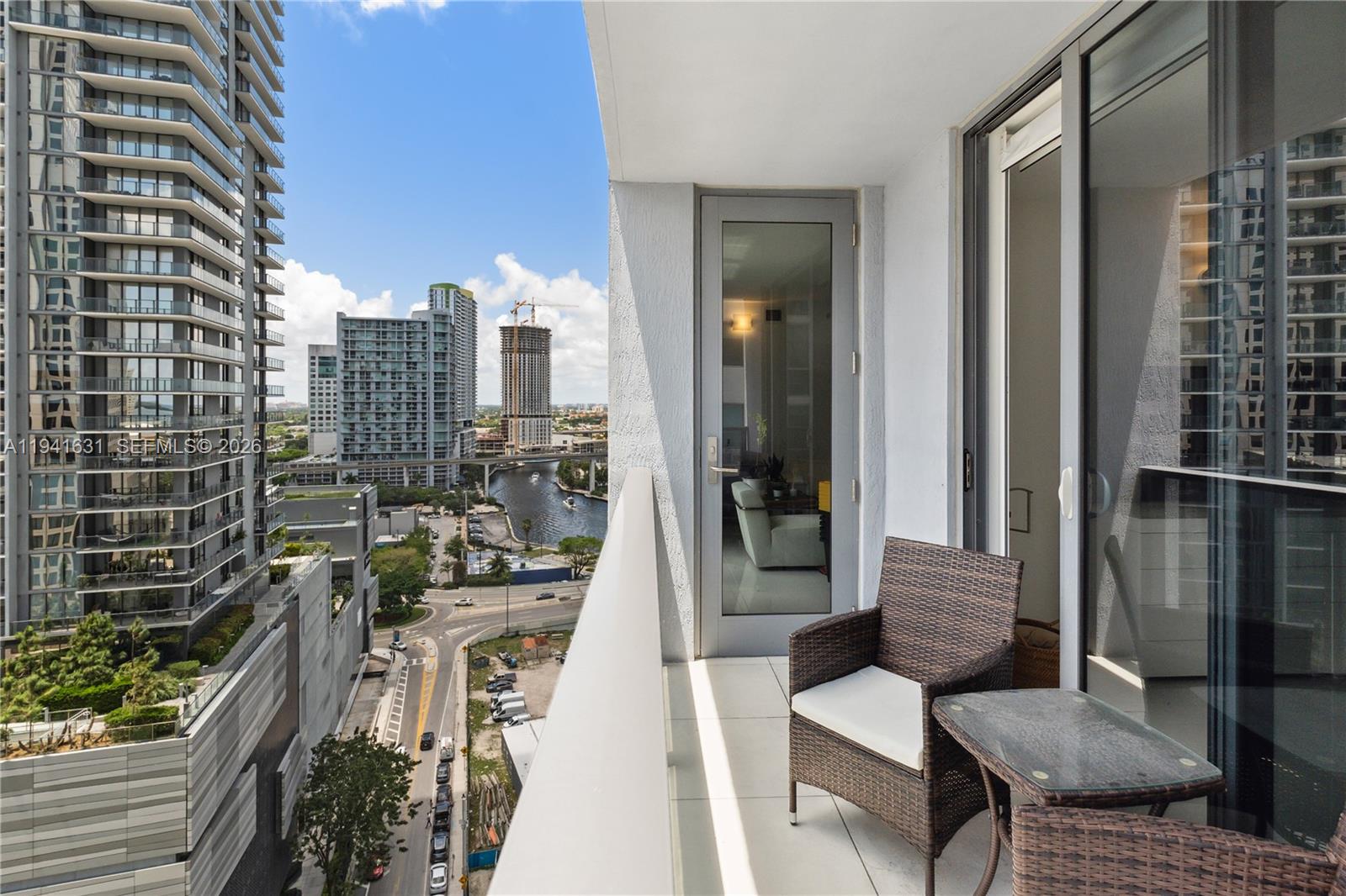31 SE 6 #2007, Miami FL 33131