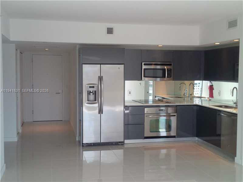 31 SE 6 #2007, Miami FL 33131
