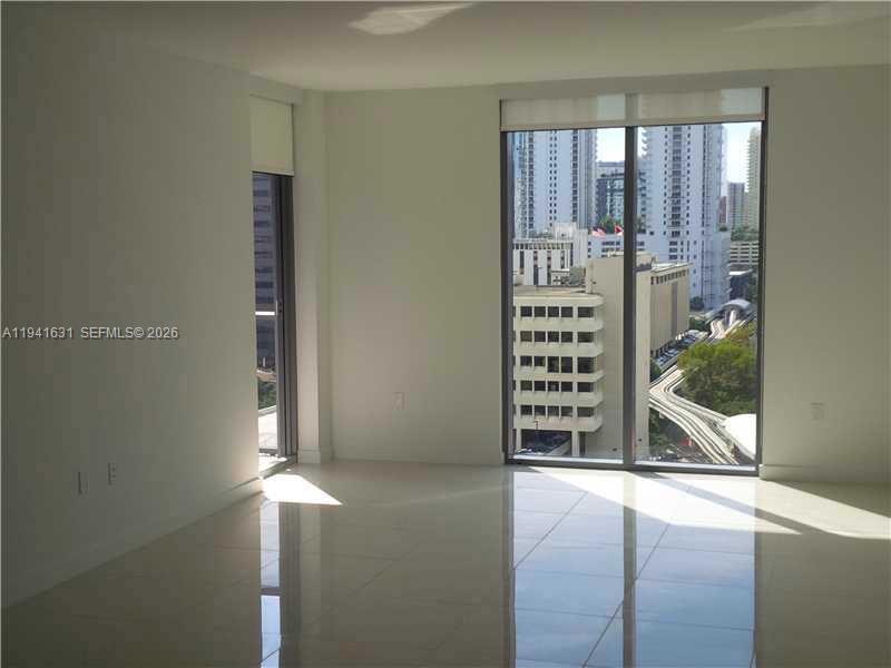 31 SE 6 #2007, Miami FL 33131