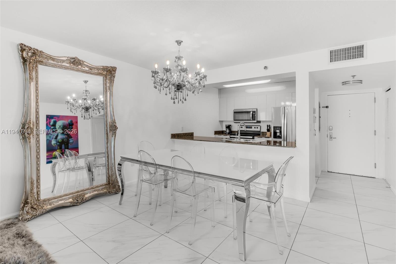 1200 Brickell Bay Dr #2807, Miami FL 33131