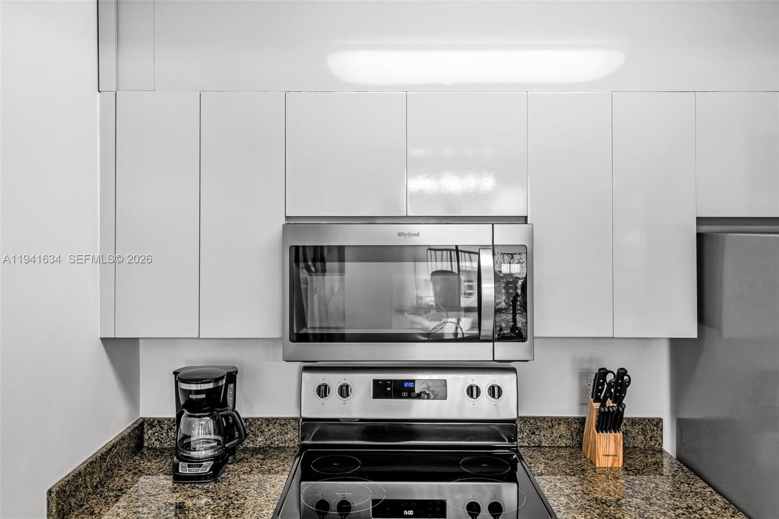 1200 Brickell Bay Dr #2807, Miami FL 33131