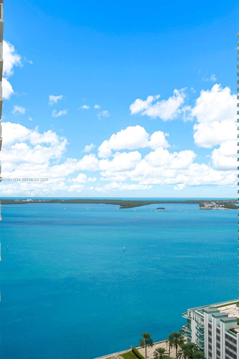 1200 Brickell Bay Dr #2807, Miami FL 33131