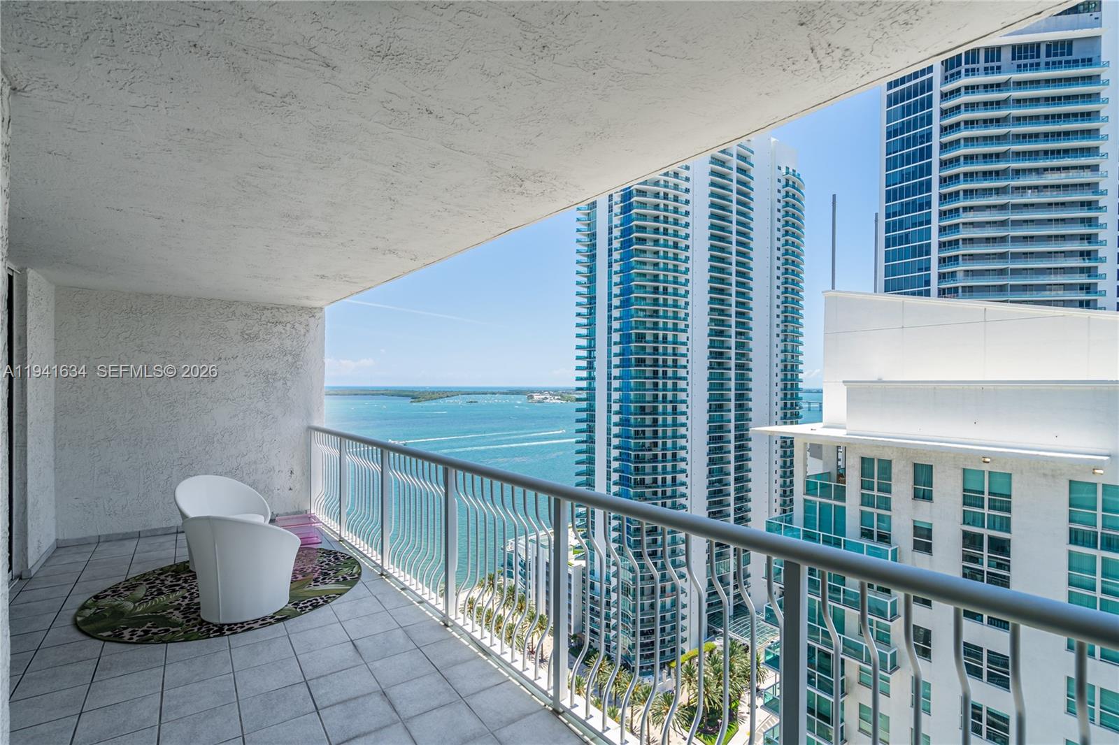 1200 Brickell Bay Dr #2807, Miami FL 33131