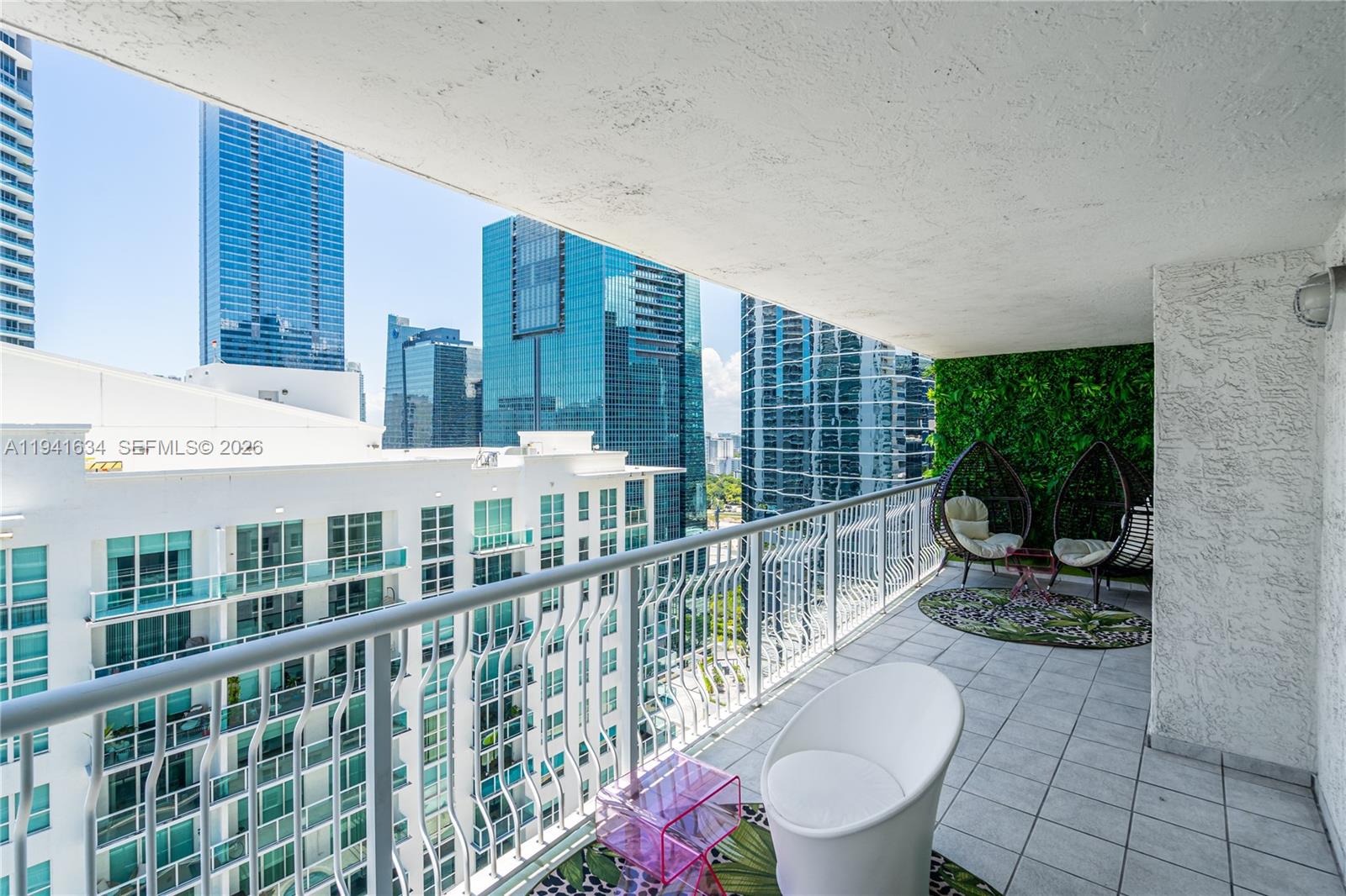 1200 Brickell Bay Dr #2807, Miami FL 33131