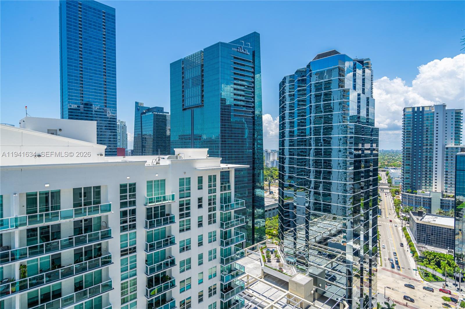 1200 Brickell Bay Dr #2807, Miami FL 33131