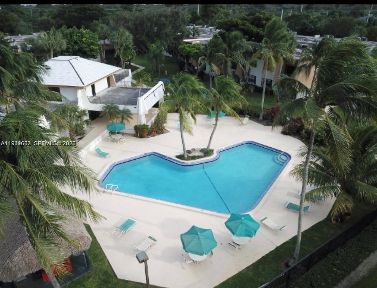 8261 SW 128th St #202, Pinecrest FL 33156