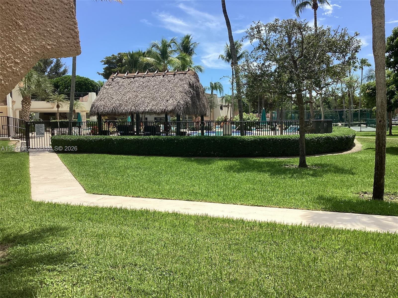 8261 SW 128th St #202, Pinecrest FL 33156