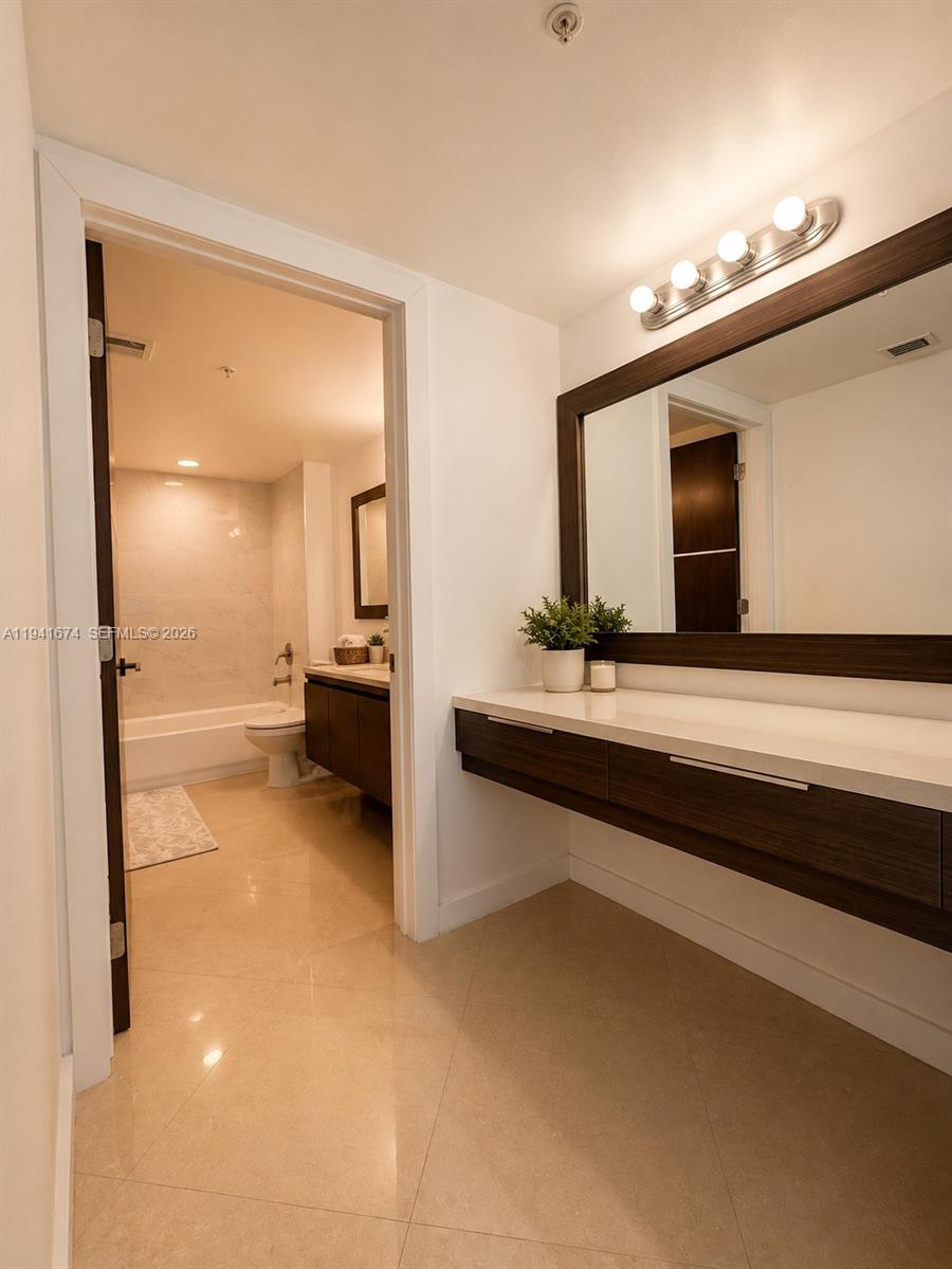 650 West Ave #810, Miami Beach FL 33139