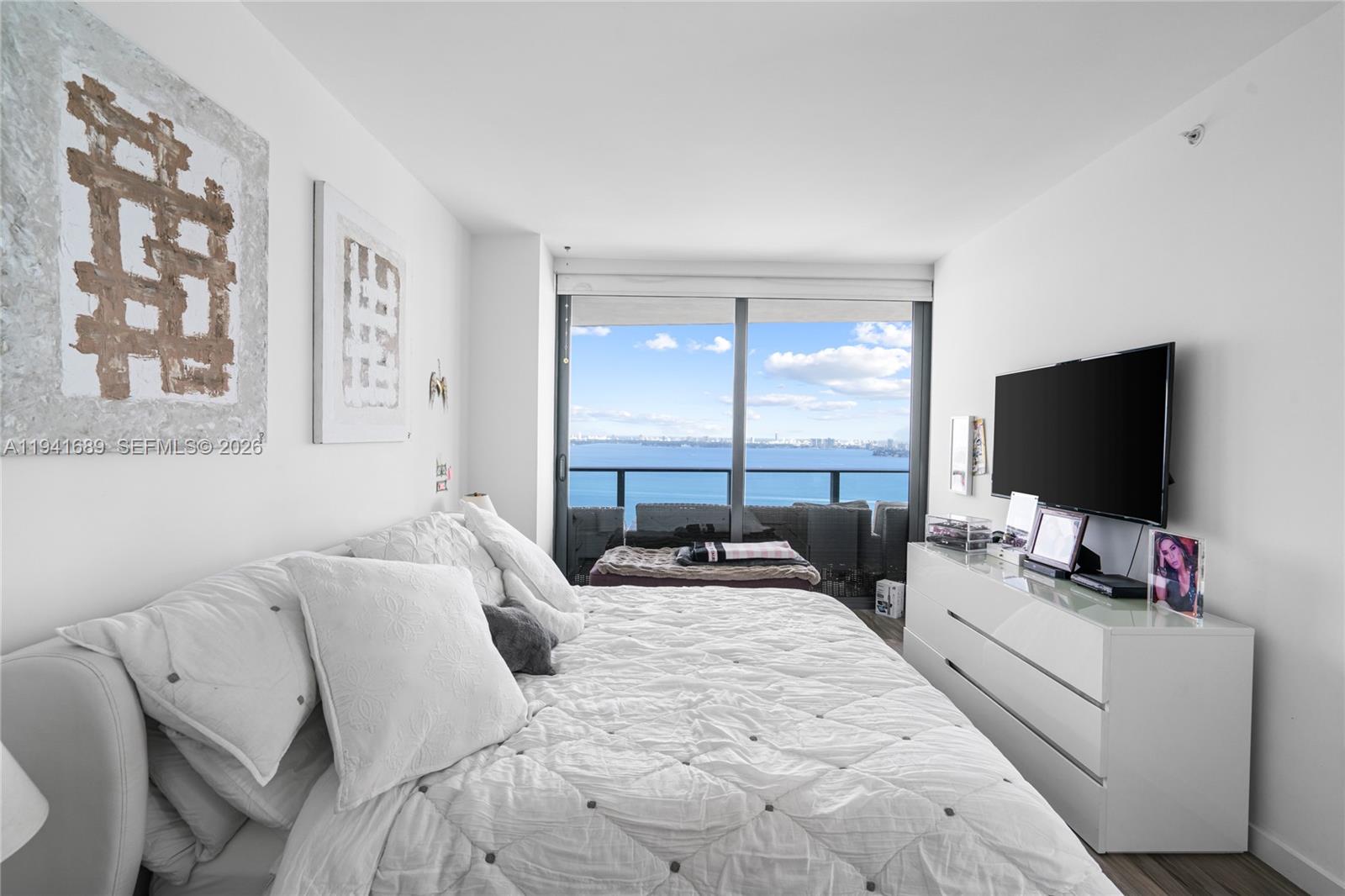 460 NE 28 ST #3008, Miami FL 33137