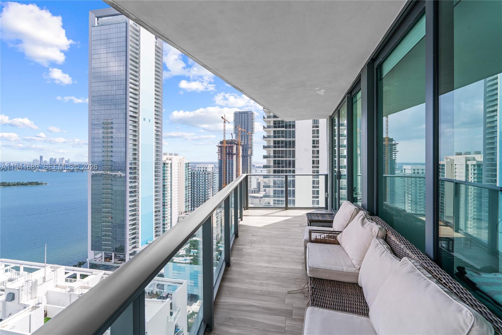 460 NE 28 ST #3008, Miami FL 33137