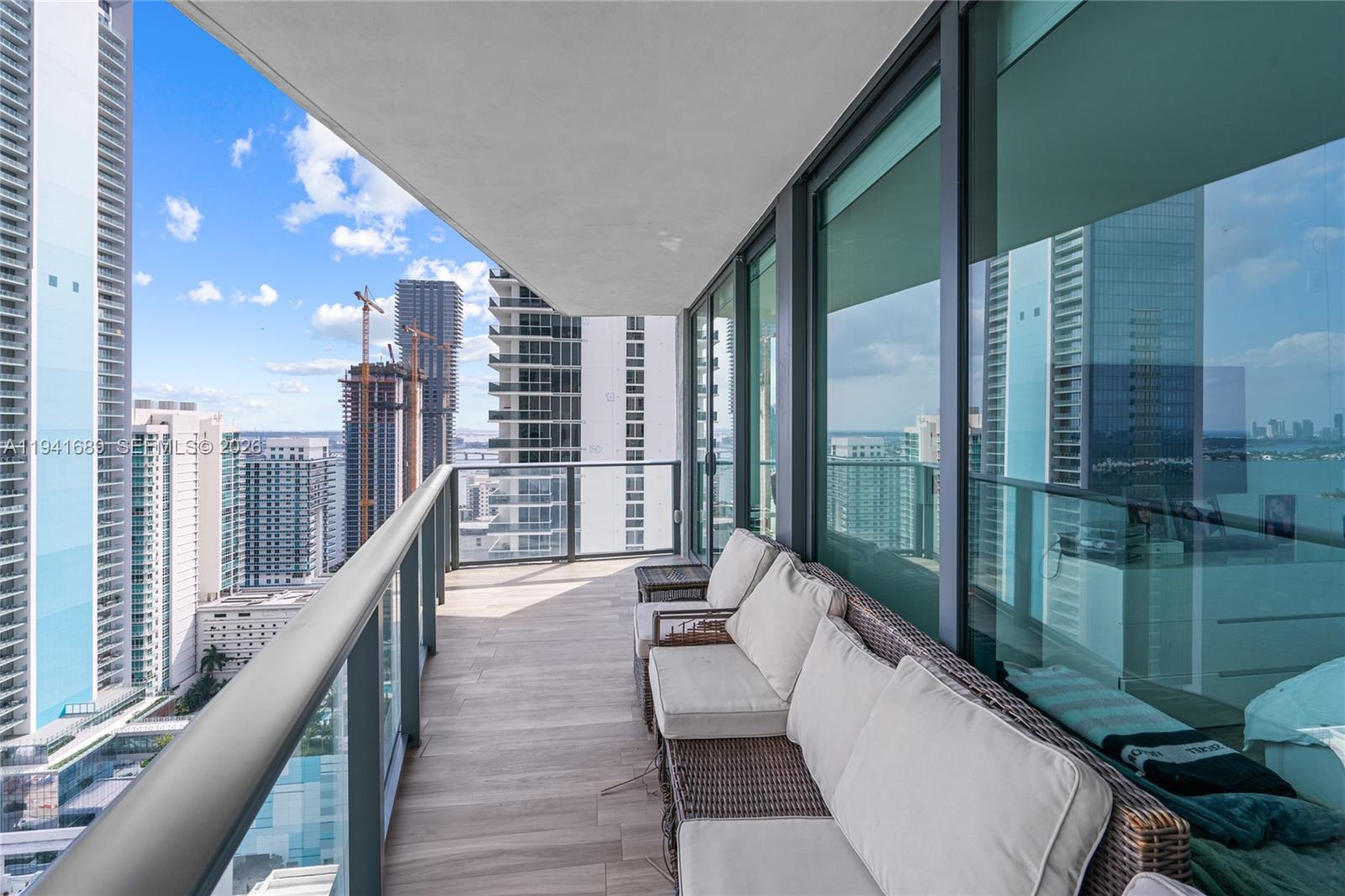 460 NE 28 ST #3008, Miami FL 33137