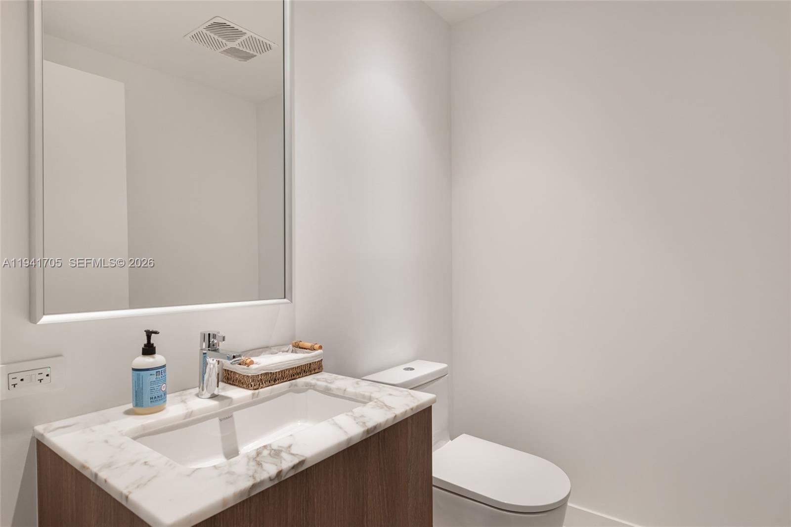 500 Alton Rd #1204, Miami Beach FL 33139