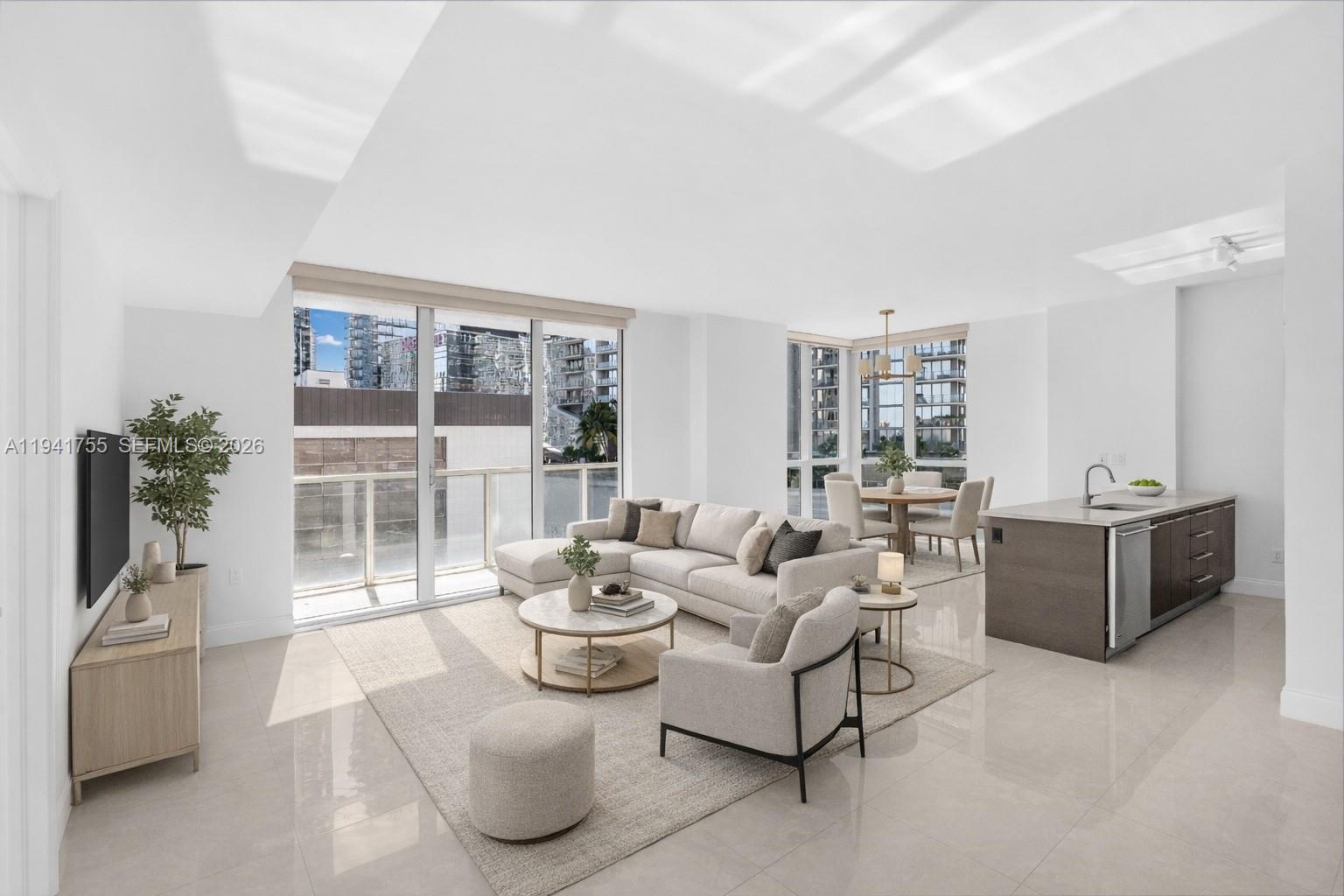 55 SE 6 ST #1202, Miami FL 33131