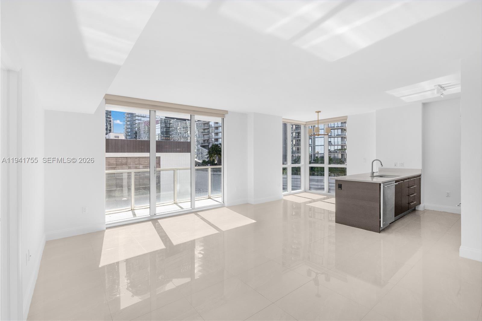 55 SE 6 ST #1202, Miami FL 33131