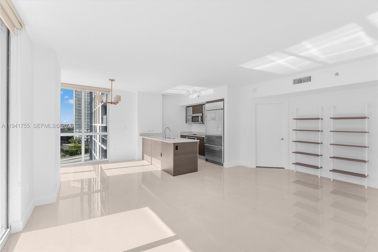 55 SE 6 ST #1202, Miami FL 33131