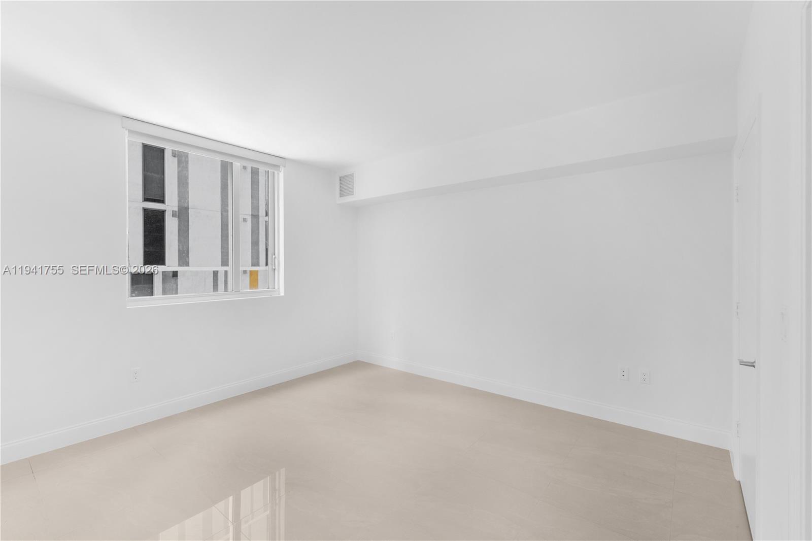 55 SE 6 ST #1202, Miami FL 33131