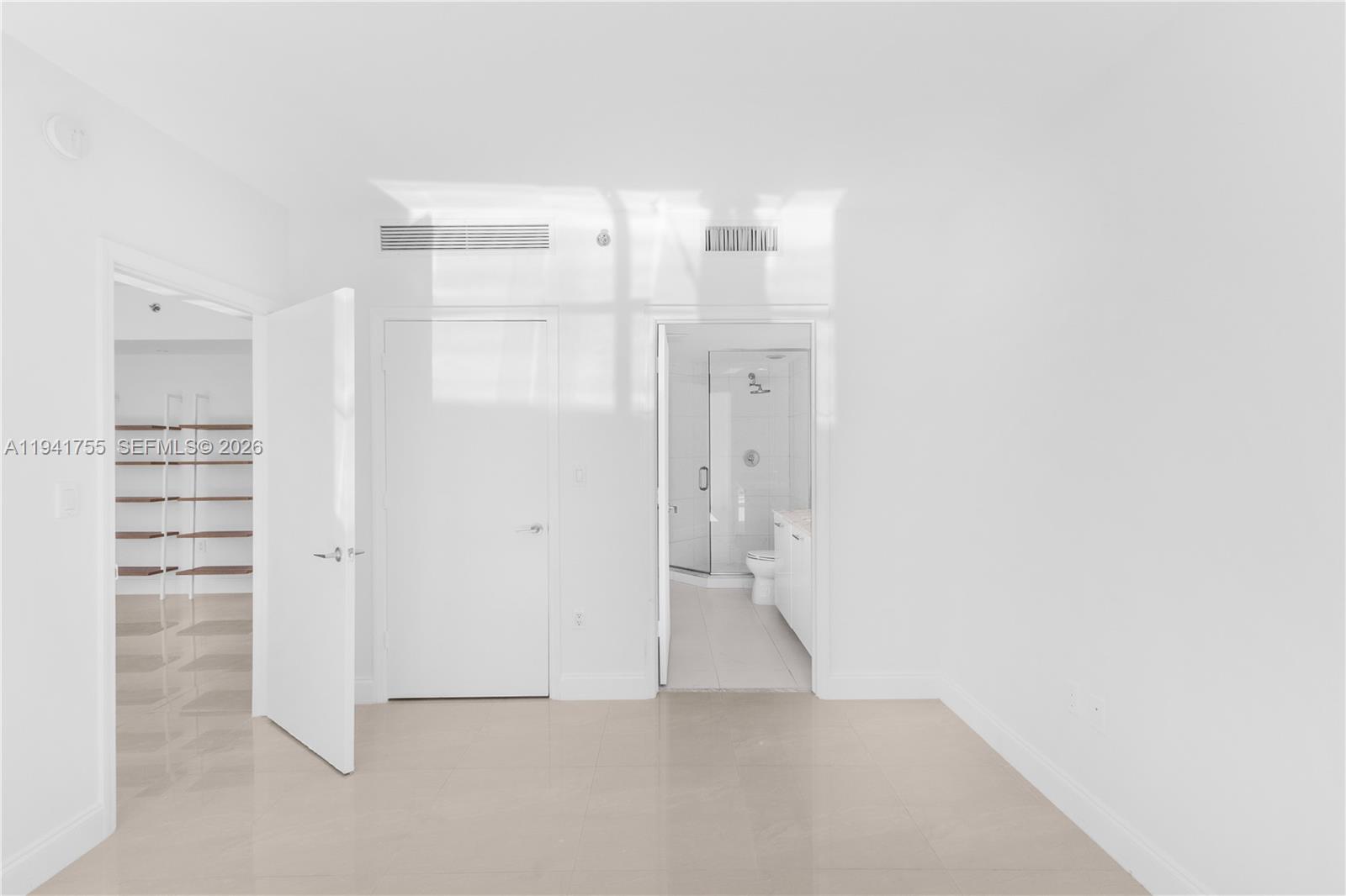 55 SE 6 ST #1202, Miami FL 33131
