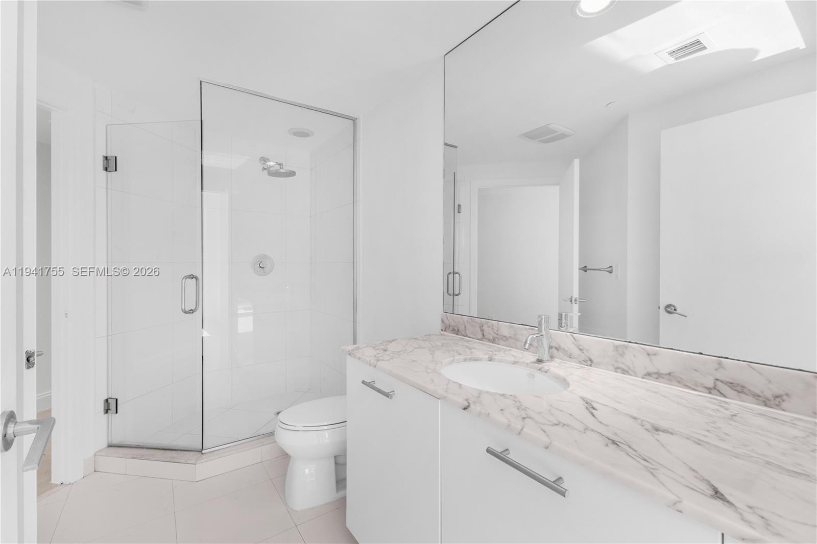 55 SE 6 ST #1202, Miami FL 33131