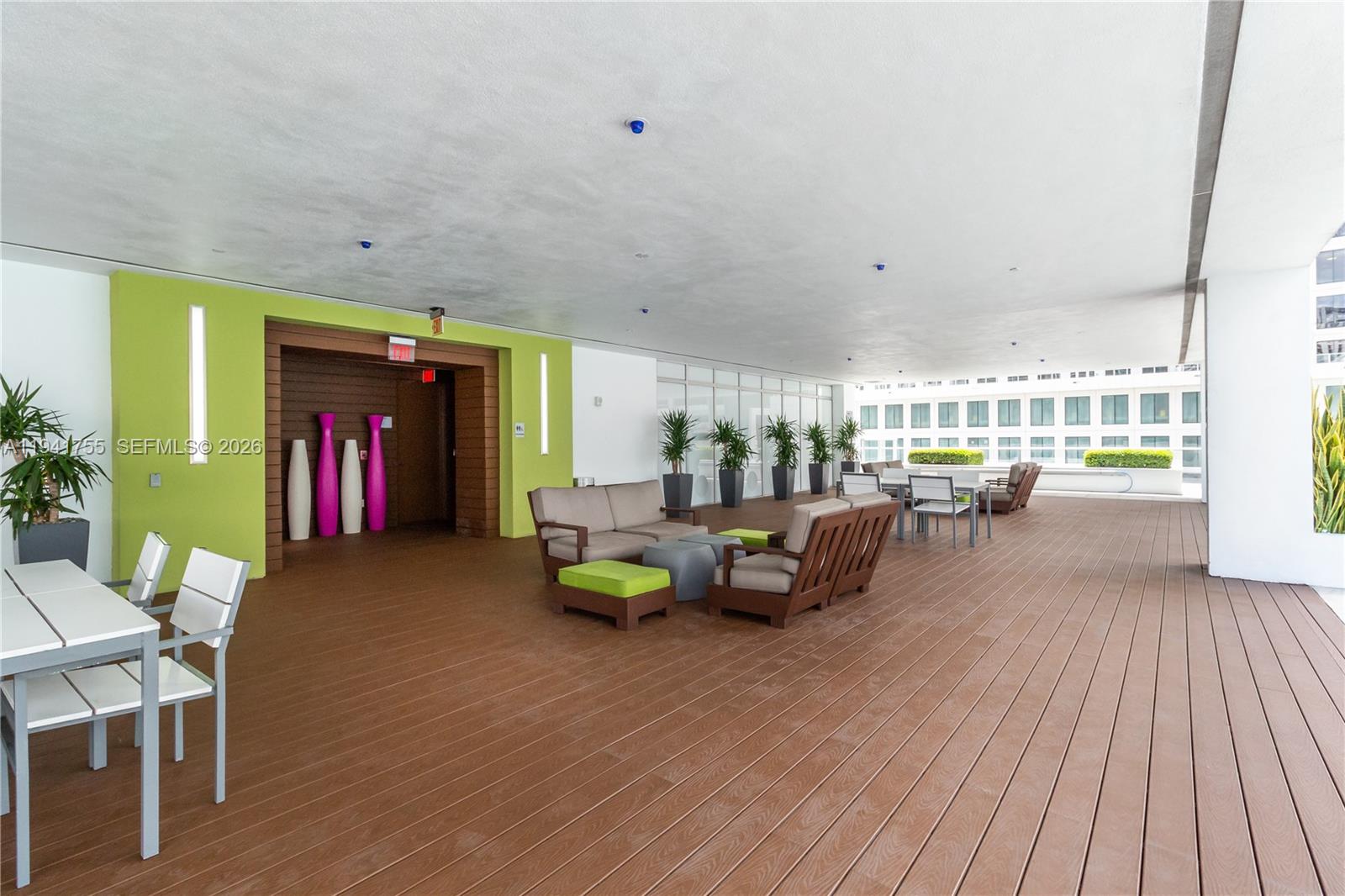55 SE 6 ST #1202, Miami FL 33131