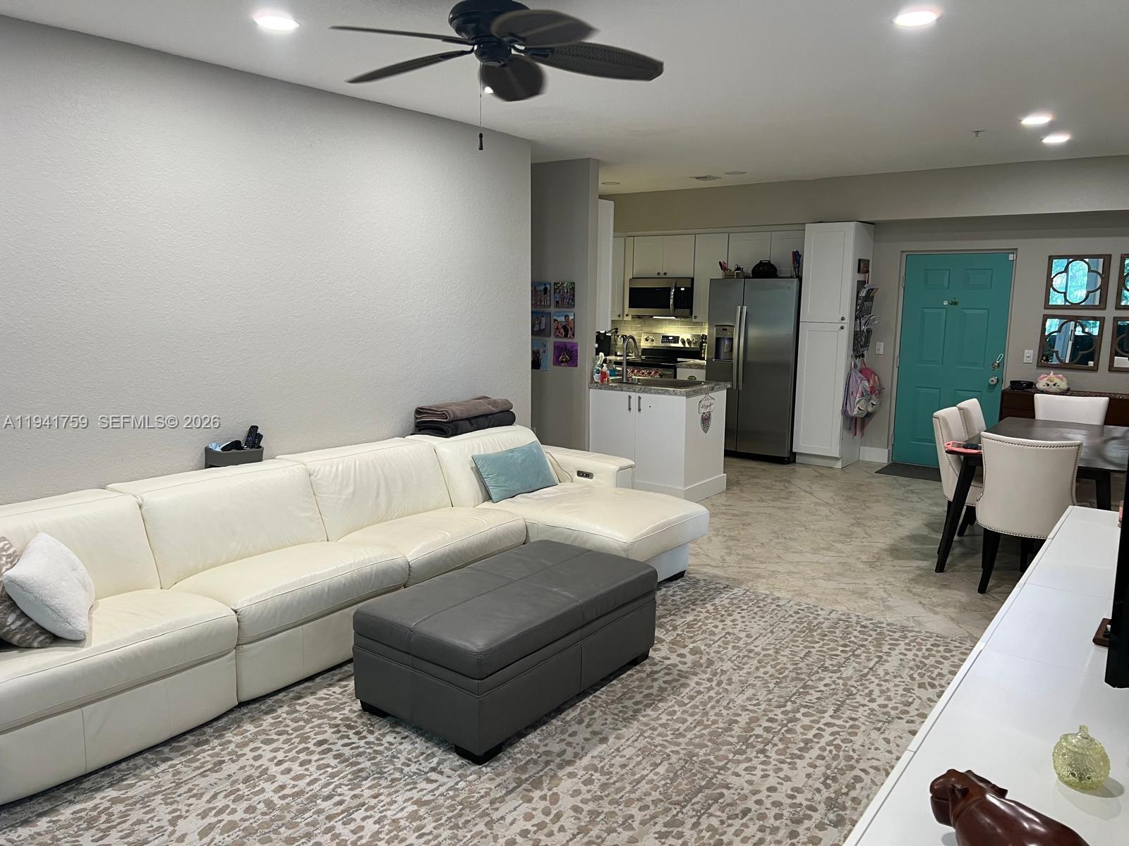 75 Gulfstream Rd #211B, Dania Beach FL 33004