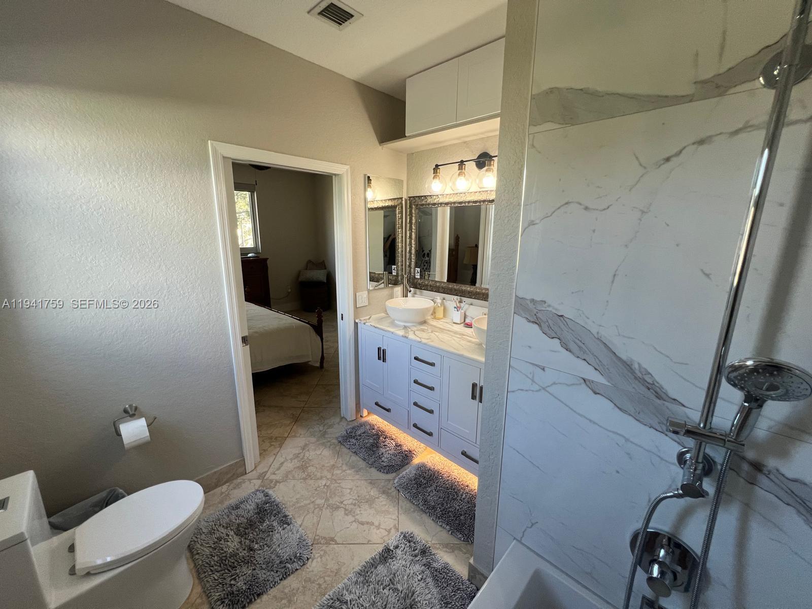 75 Gulfstream Rd #211B, Dania Beach FL 33004