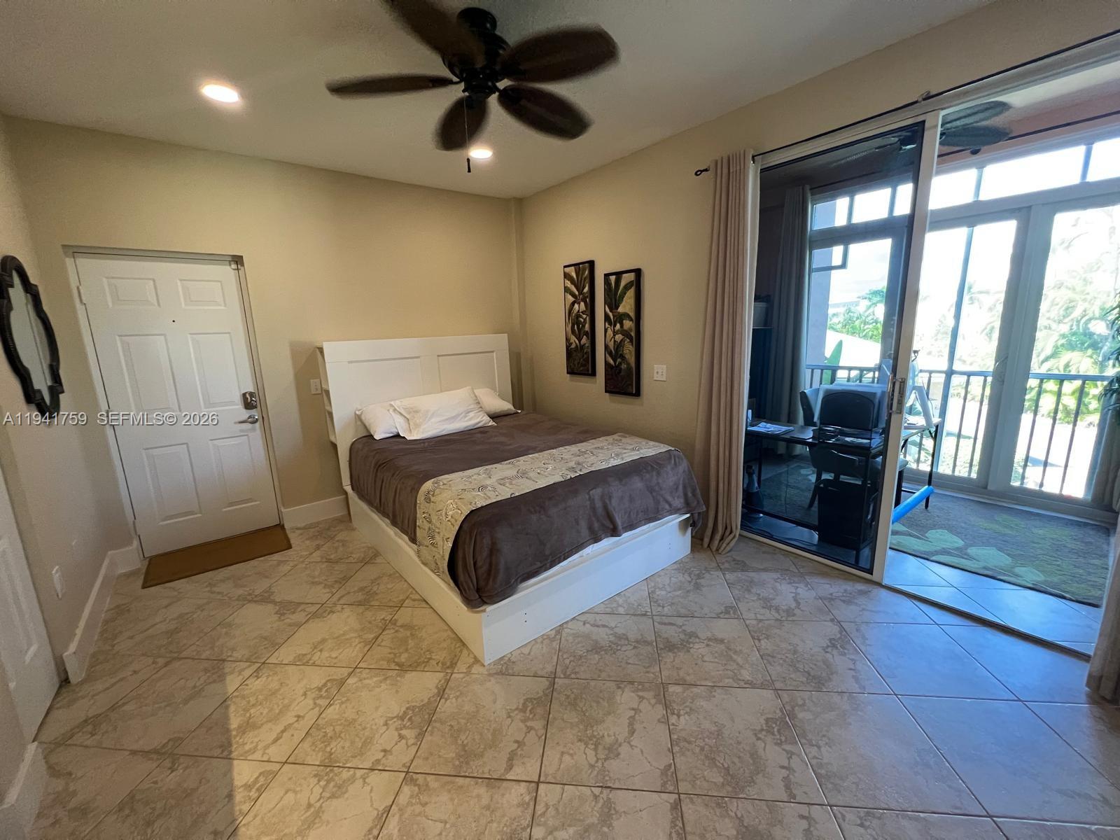 75 Gulfstream Rd #211B, Dania Beach FL 33004