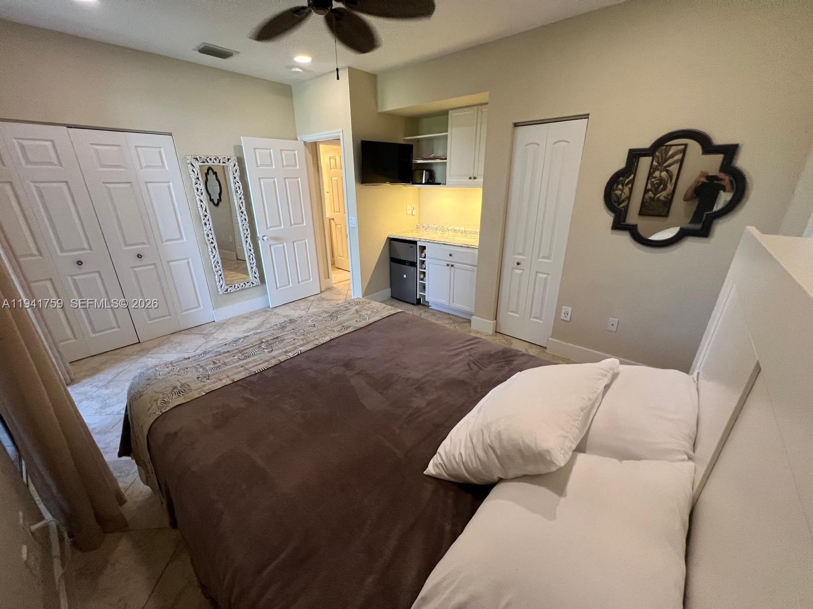 75 Gulfstream Rd #211B, Dania Beach FL 33004