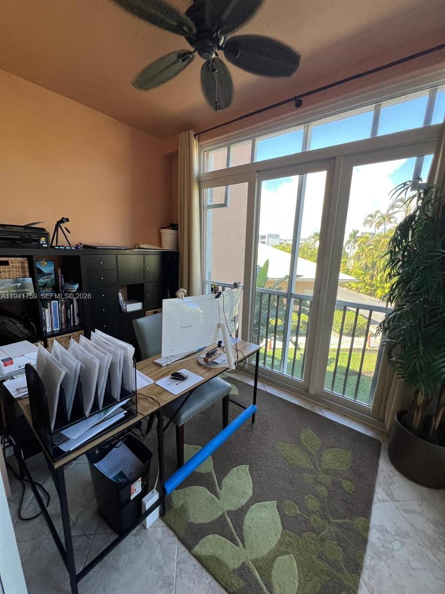 75 Gulfstream Rd #211B, Dania Beach FL 33004