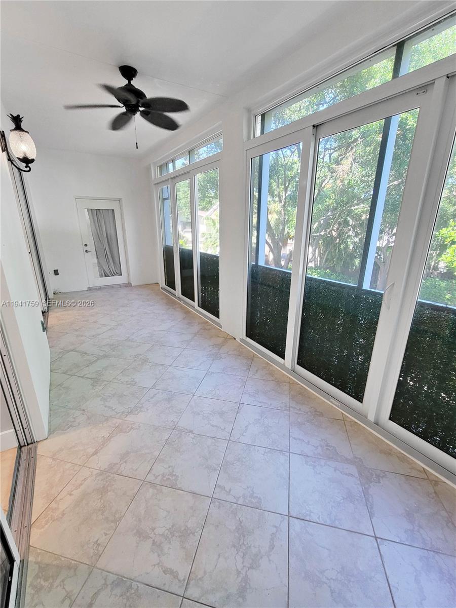 75 Gulfstream Rd #211B, Dania Beach FL 33004