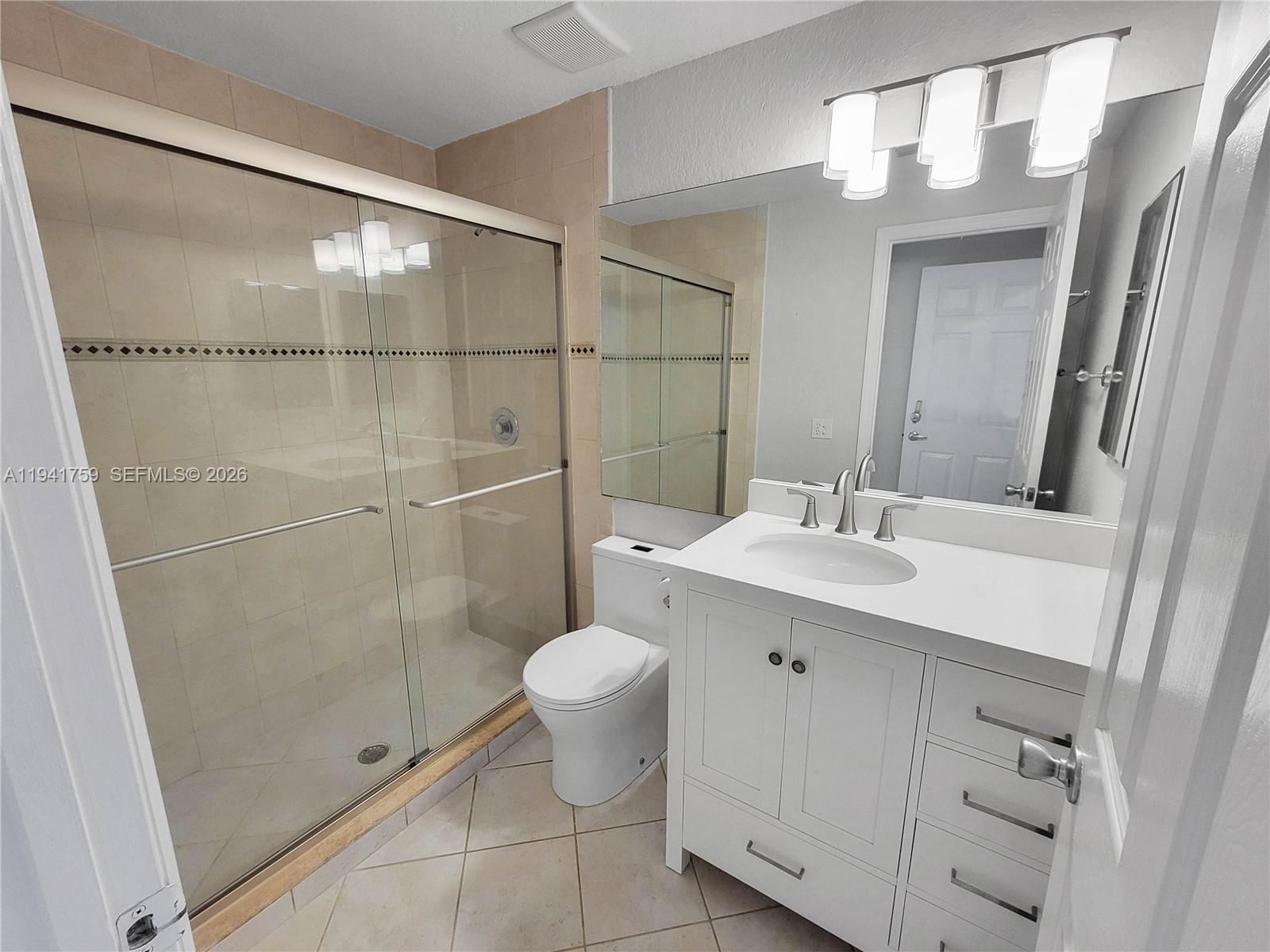 75 Gulfstream Rd #211B, Dania Beach FL 33004