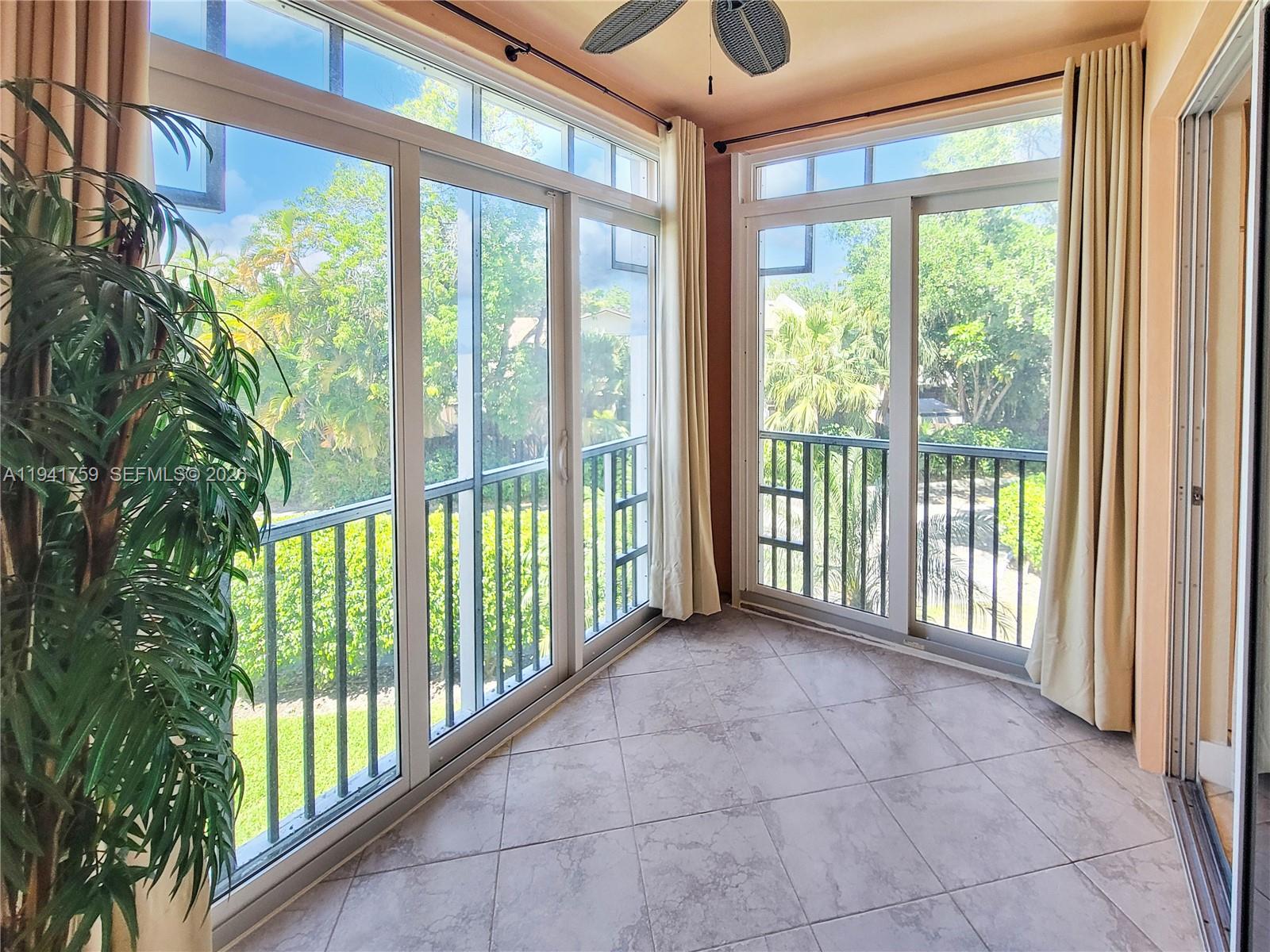 75 Gulfstream Rd #211B, Dania Beach FL 33004