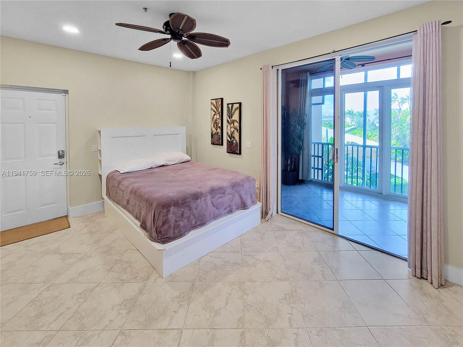 75 Gulfstream Rd #211B, Dania Beach FL 33004