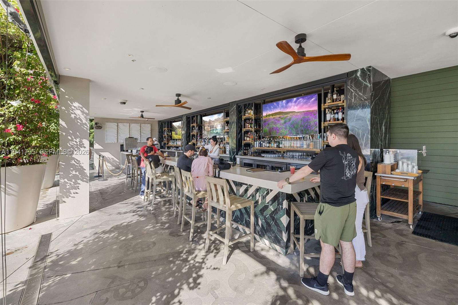 1100 West Ave #827, Miami Beach FL 33139