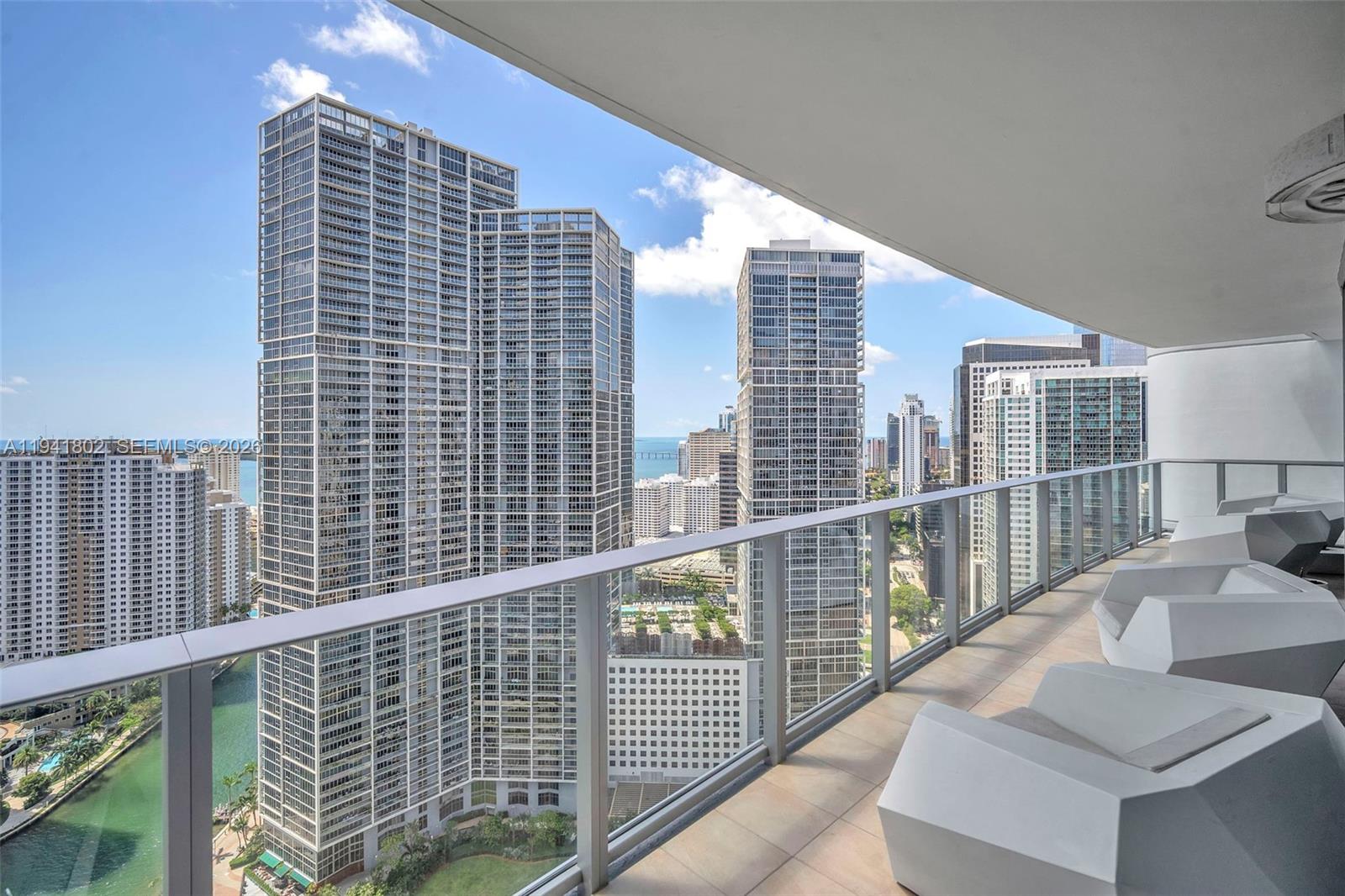 200 Biscayne Boulevard Way #3607, Miami FL 33131