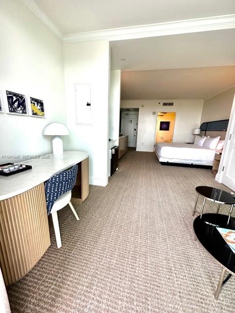 4401 Collins Ave #1817, Miami Beach FL 33140