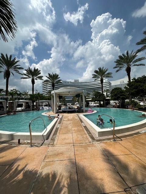 4401 Collins Ave #1817, Miami Beach FL 33140
